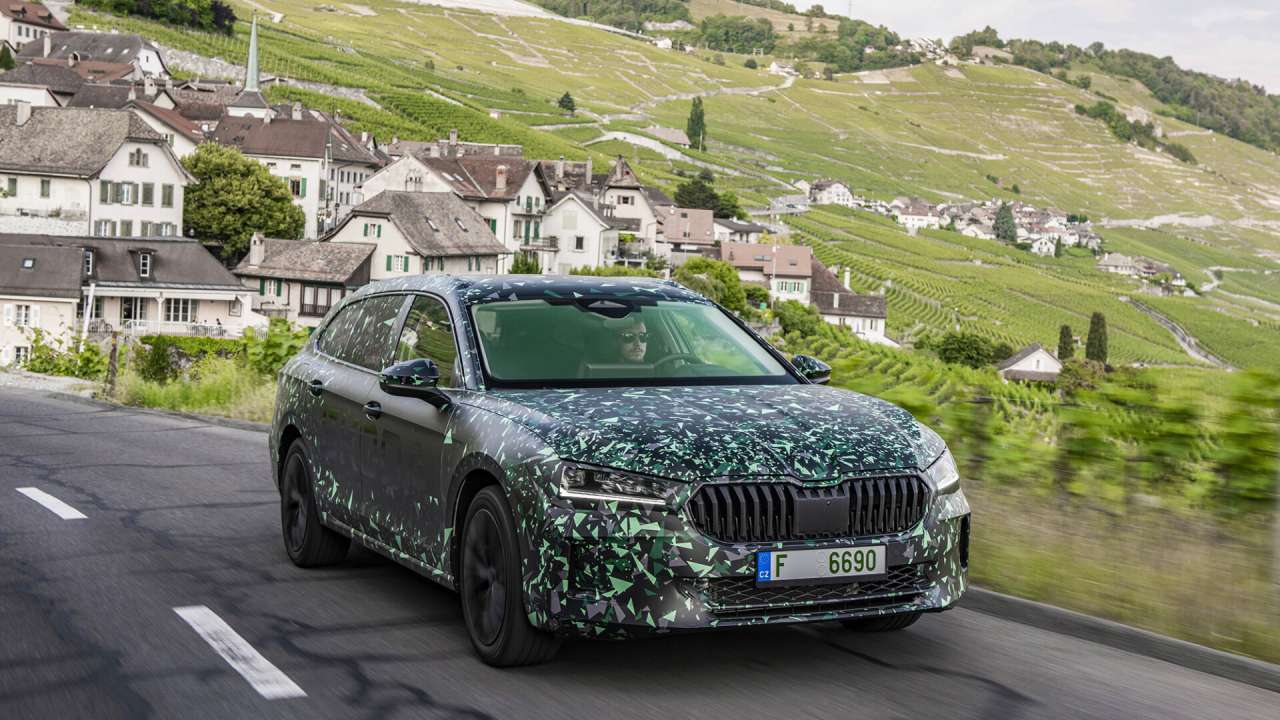 Škoda Superb czwartej generacji: jeszcze bardziej przestronna, komfortowa