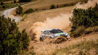 Škoda Motorsport wspiera bezpieczeństwo widzów podczas Rajdowych Mistrzostw Świata FIA