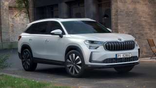 Samochód z napędem hybrydowym PHEV
