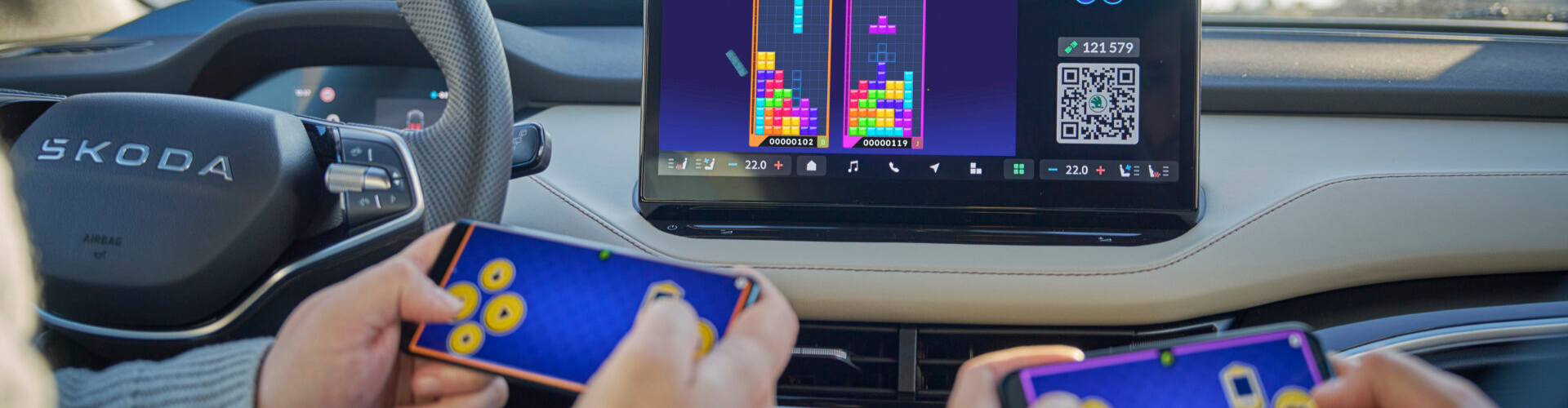 Škoda zmienia elektryki w centra rozrywki. Gaming, wideo i Spotify w standardzie modeli Enyaq i Elroq