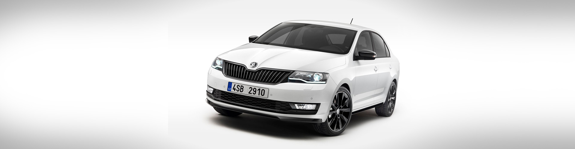 ŠKODA RAPID i ŠKODA RAPID SPACEBACK: unowocześnione wnętrze i nadwozie