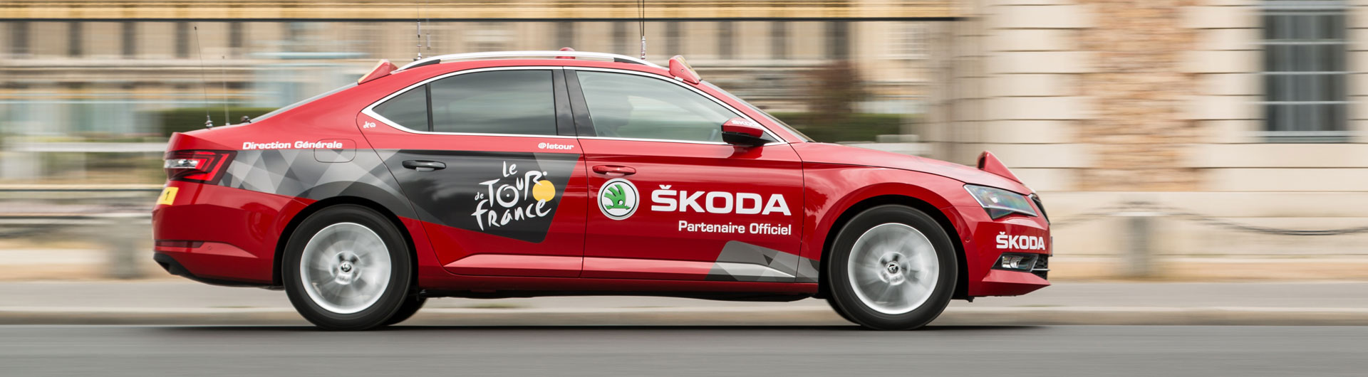 ŠKODA piętnasty raz oficjalnym partnerem Tour de France