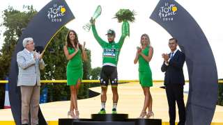 Geraint Thomas, zwycięzca tegorocznego Tour de France, odebrał kryształowe trofeum ŠKODA AUTO