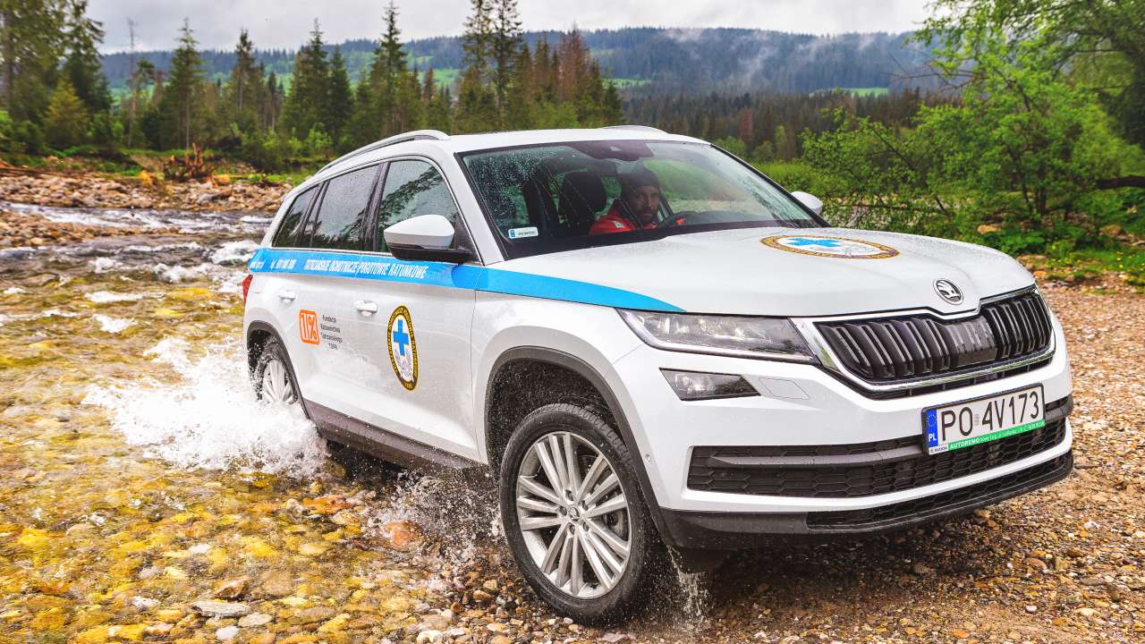 ŠKODA wyposaży zespół TOPR w kolejny model OCTAVIA COMBI z napędem 4x4