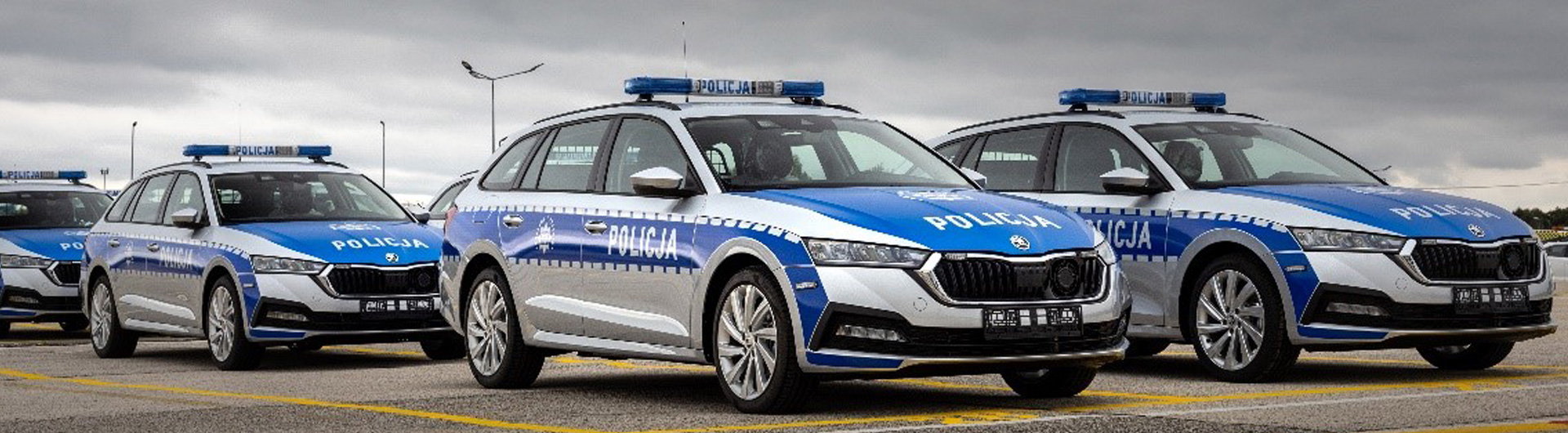 Dynamiczne i ekologiczne ŠKODY OCTAVIA iV z napędem hybrydowym typu plug-in w służbie polskiej policji