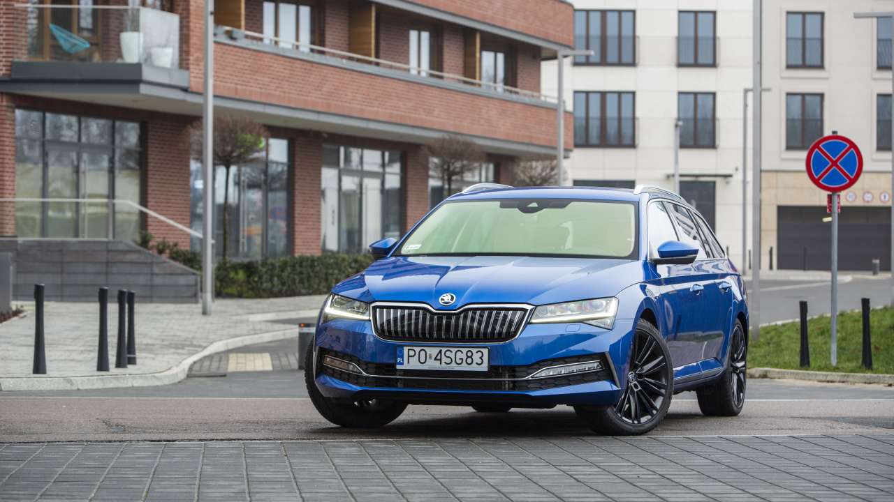 ŠKODA świętuje 20 urodziny modelu SUPERB