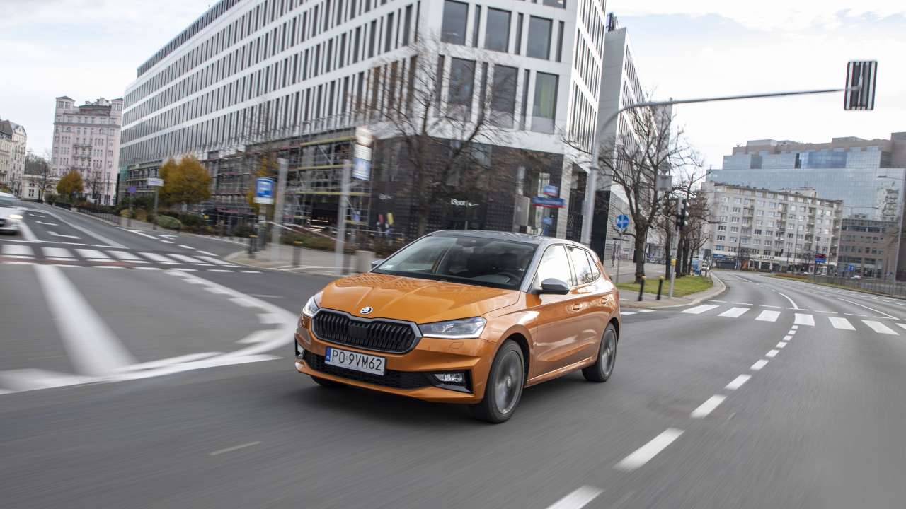 ŠKODA AUTO dostarczyła na całym świecie 878 200 pojazdów w 2021 roku