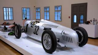Wirtualne zwiedzanie Muzeum ŠKODY i rodzinnego domu Ferdynarda Porsche