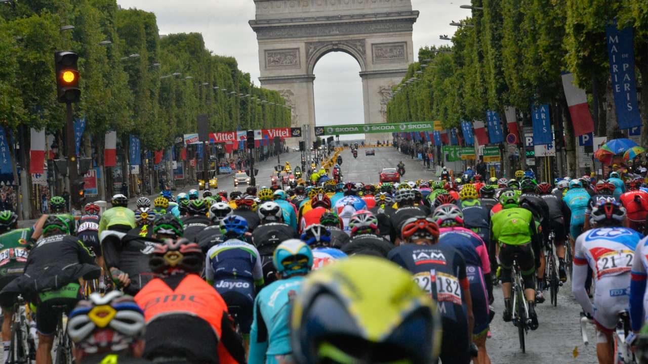 ŠKODA po raz 16. sponsoruje Tour de France pozostając głównym partnerem kolarskiego wyścigu