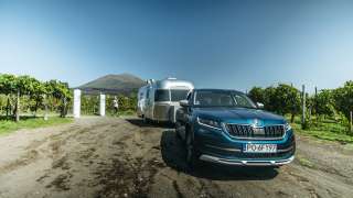 Systemy ŠKODY: TRAILER ASSIST – bezpieczne podróże z przyczepą