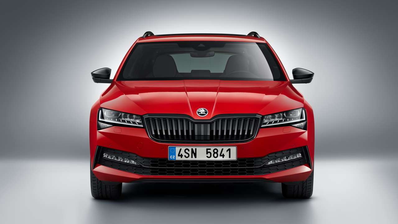 ŠKODA SUPERB SPORTLINE: jeszcze więcej sportowych emocji we flagowej limuzynie