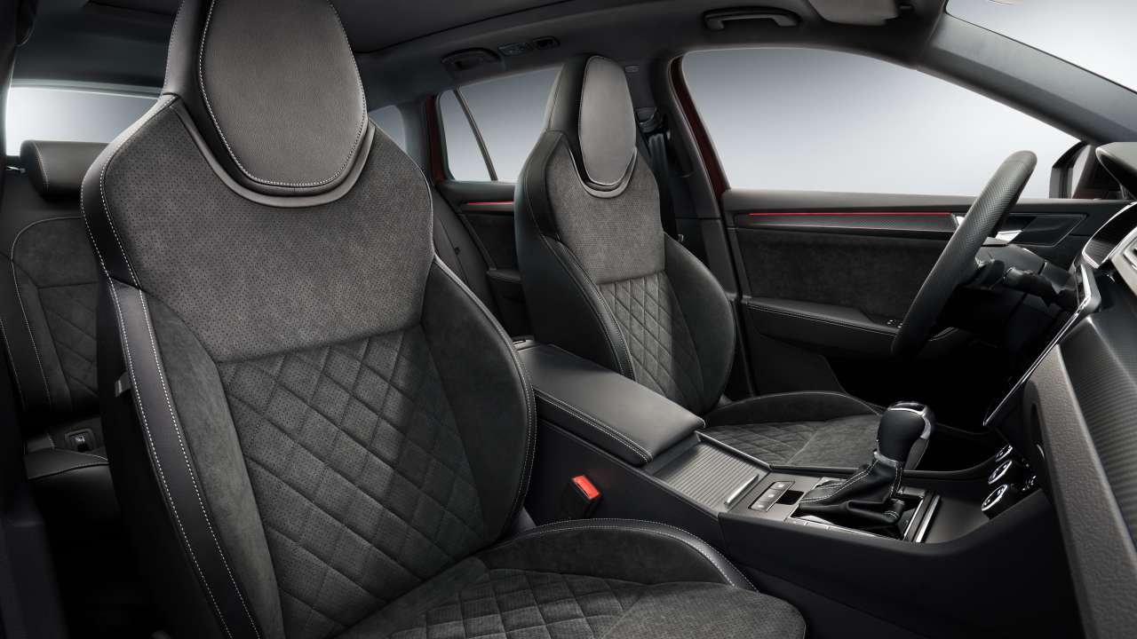 ŠKODA SUPERB SPORTLINE: jeszcze więcej sportowych emocji we flagowej limuzynie