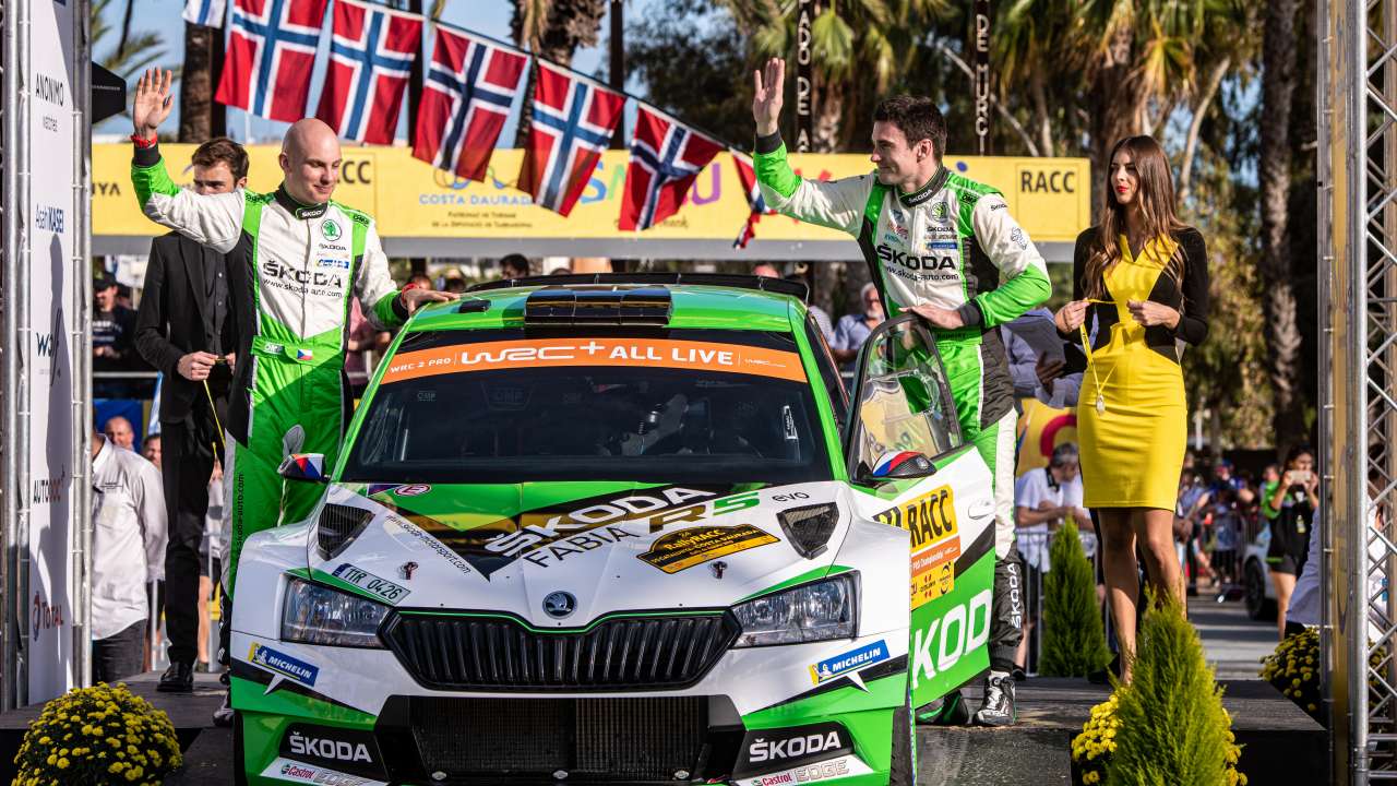 Rajd Katalonii: Jan Kopecký i Kalle Rovanperä zapewniają ŠKODZIE tytuł mistrzowski w klasyfikacji producentów w kategorii WRC 2 Pro