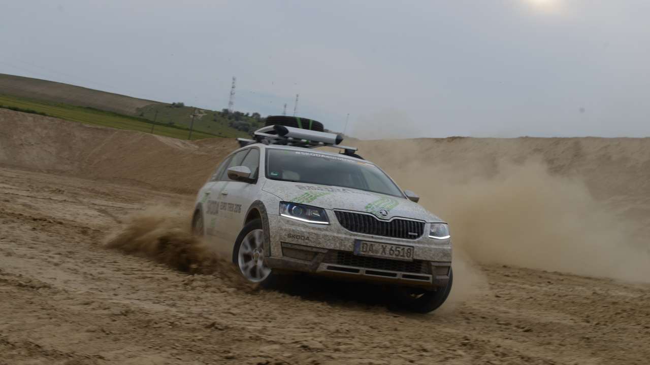 ŠKODA Euro Trek 2016