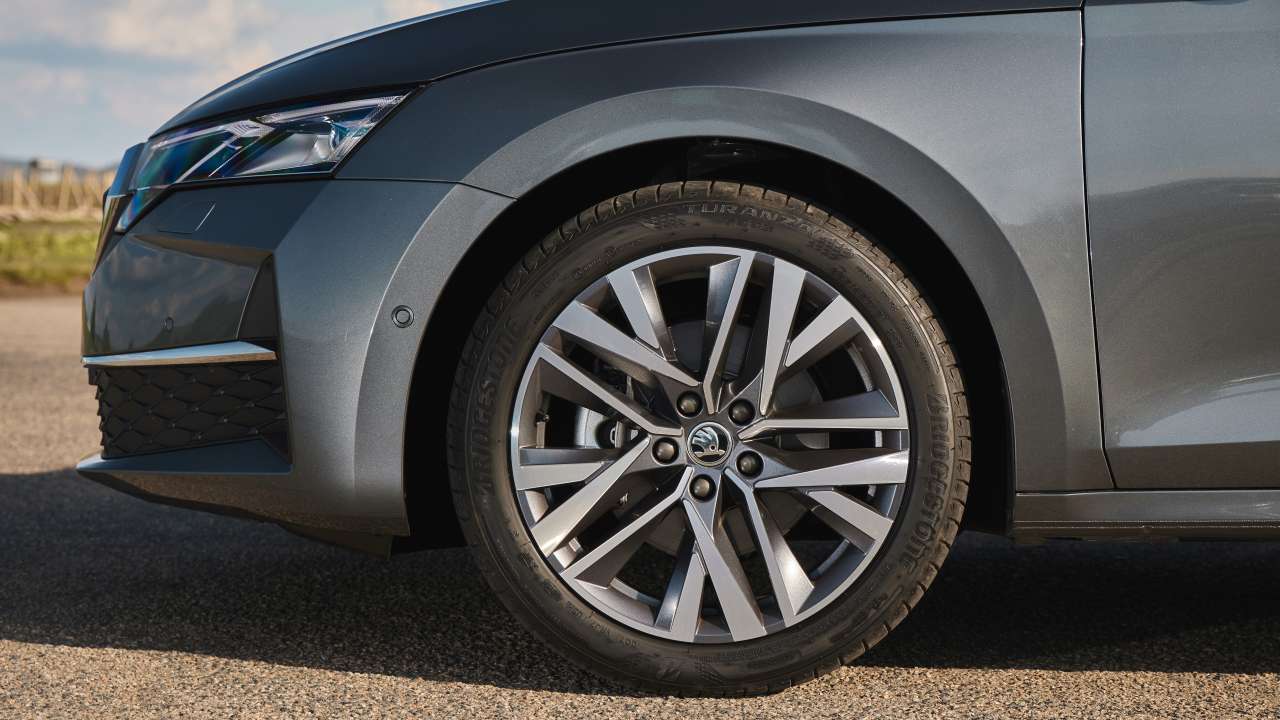 Nowa Skoda Octavia FL