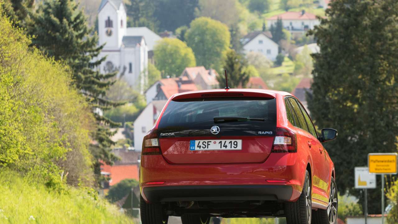 ŠKODA RAPID SPACEBACK