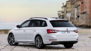 SUPERB Combi SportLine
