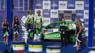 Rajd Finlandii: kierowca ŠKODY FABIA R5 evo, Kalle Rovanperä, zwyciężył w kategorii WRC 2 Pro