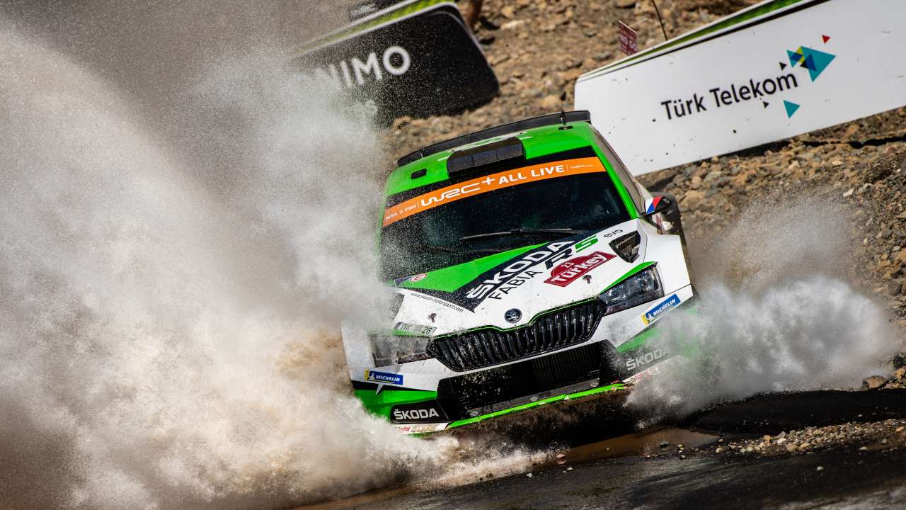 Rajd Turcji: Jan Kopecký i Kalle Rovanperä  na podium z drugą i trzecią pozycją w kategorii WRC 2 Pro