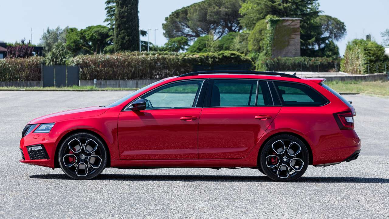 ŠKODA OCTAVIA RS 245