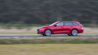 Nowa Octavia Combi RS iV (Phev)
