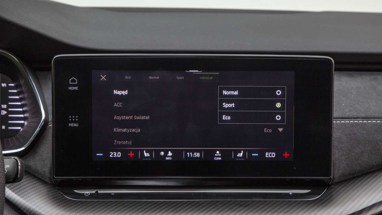 OCTAVIA RS iV PO4SG98