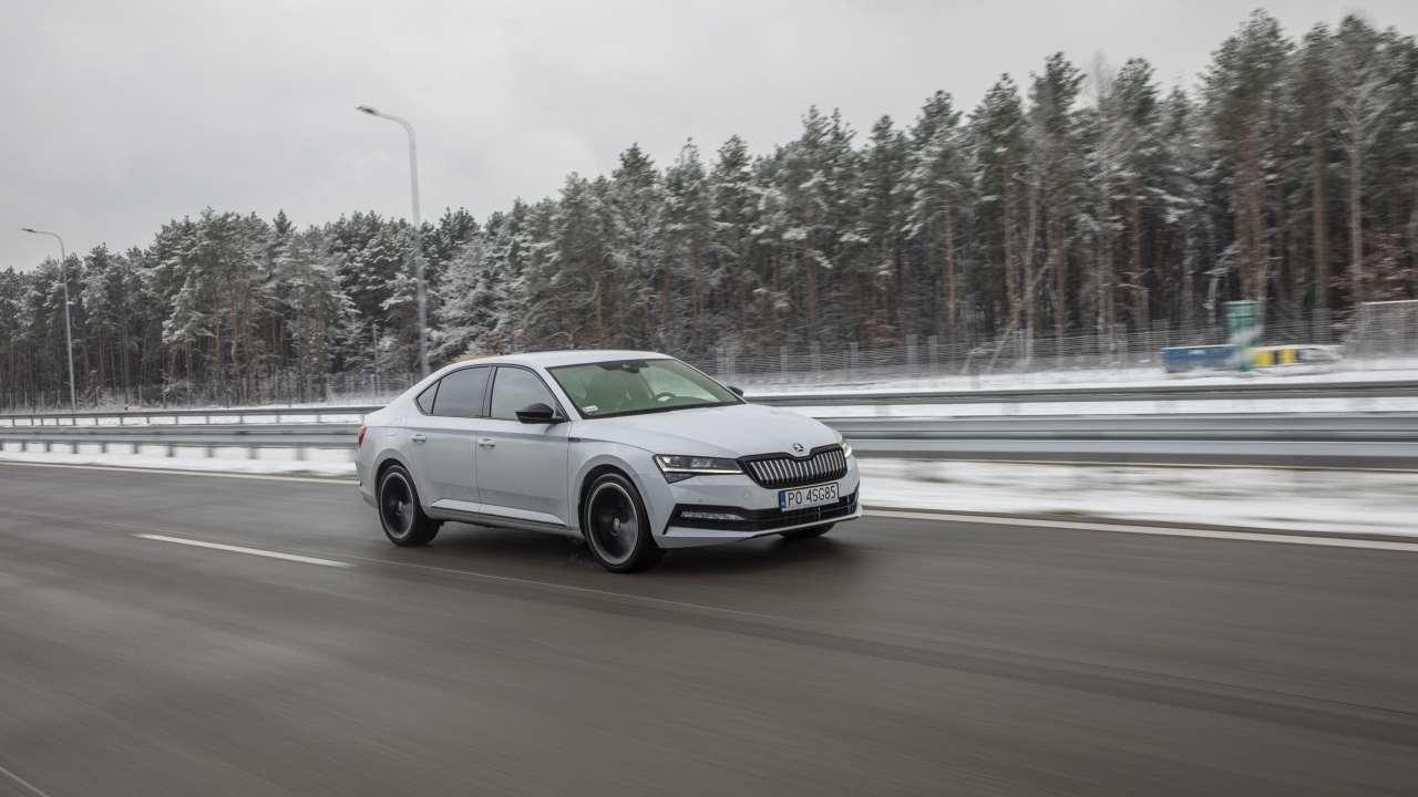 SUPERB iV SPORTLINE PO4SG85