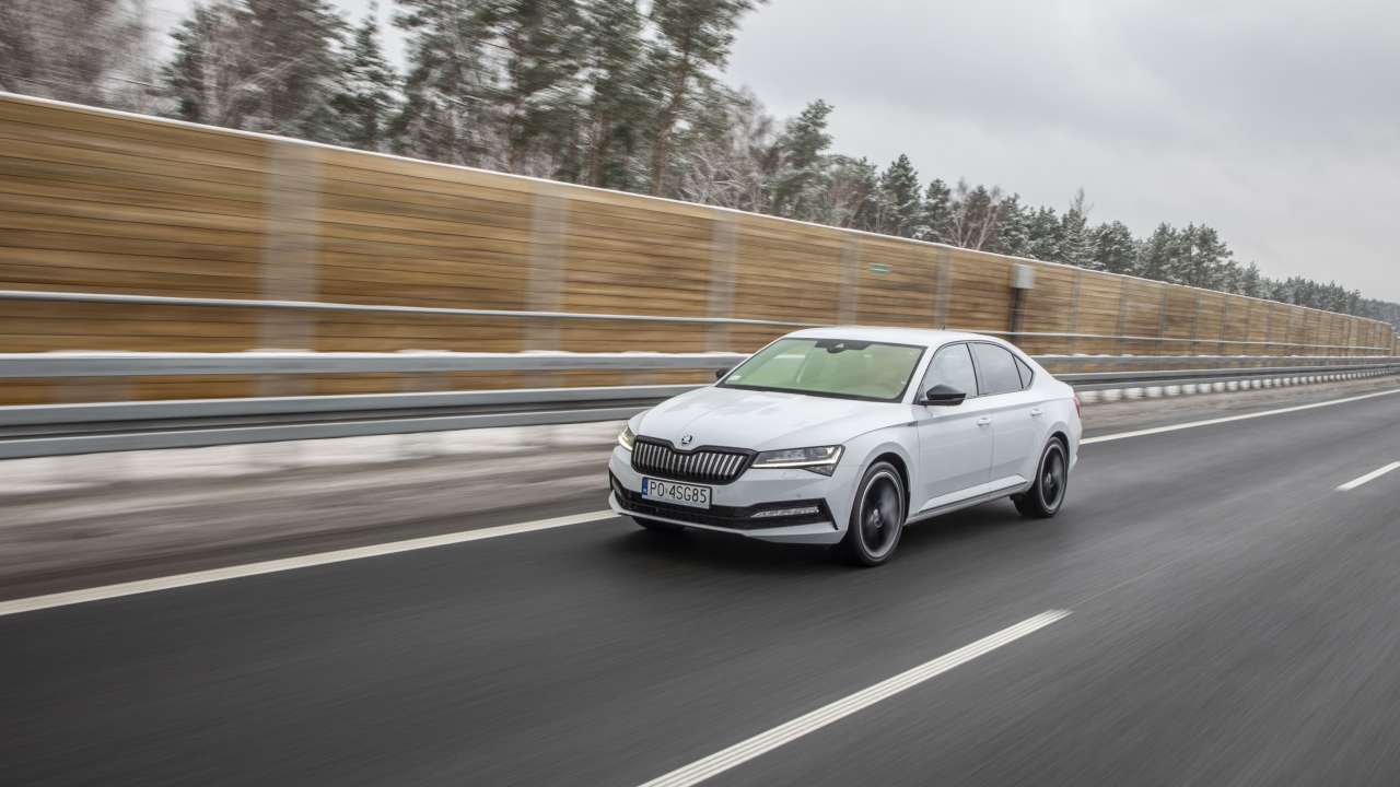 SUPERB iV SPORTLINE PO4SG85