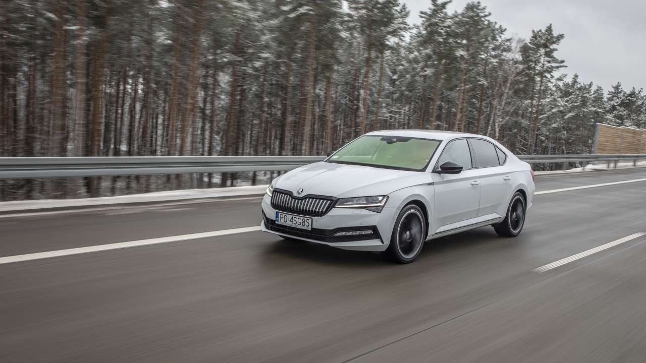 SUPERB iV SPORTLINE PO4SG85