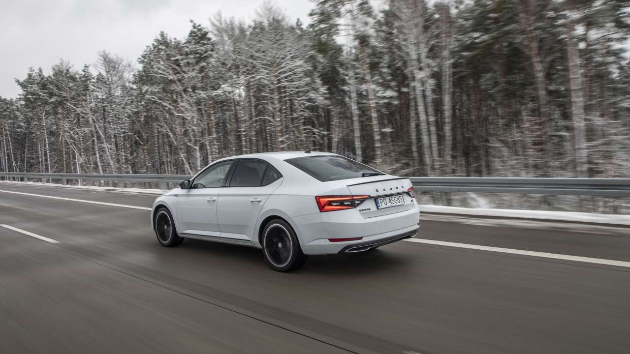 SUPERB iV SPORTLINE PO4SG85
