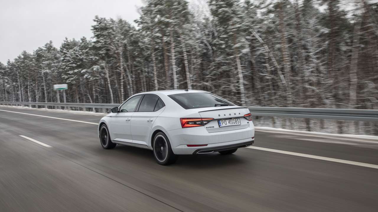 SUPERB iV SPORTLINE PO4SG85