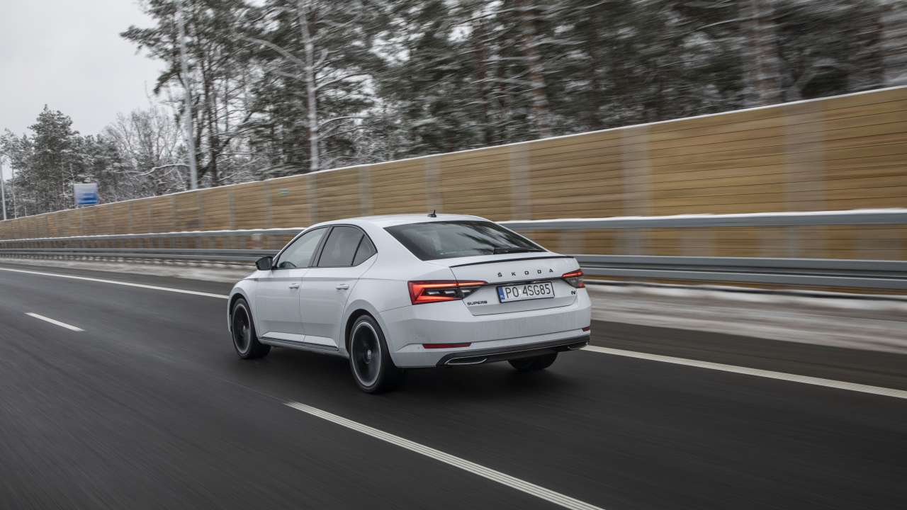 SUPERB iV SPORTLINE PO4SG85