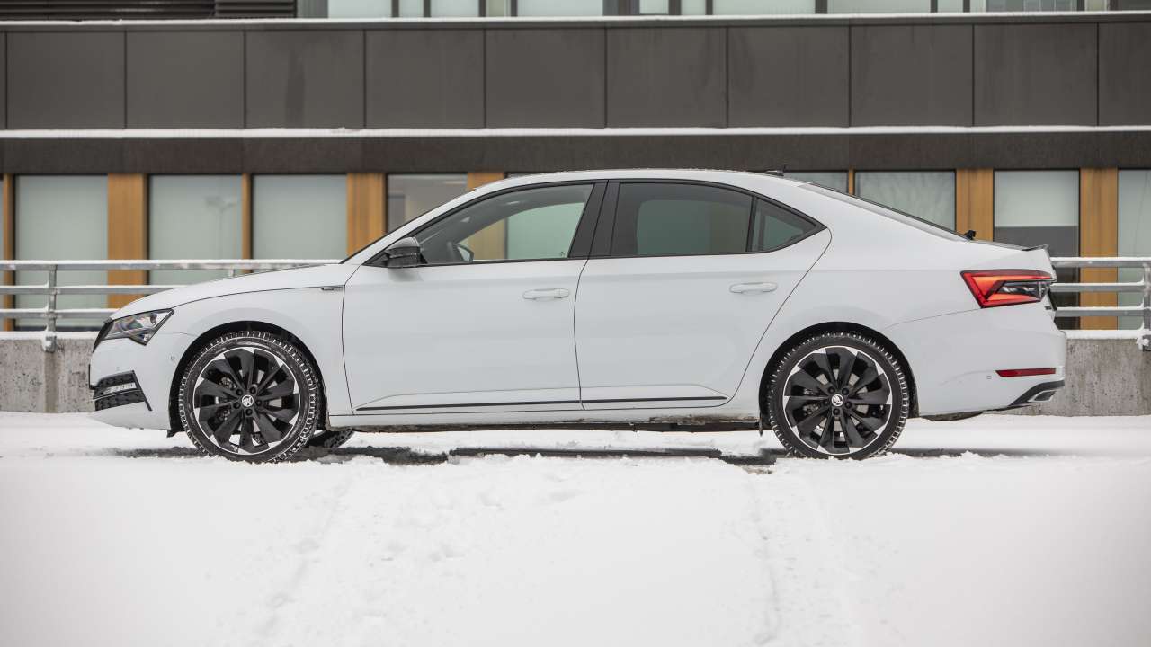 SUPERB iV SPORTLINE PO4SG85