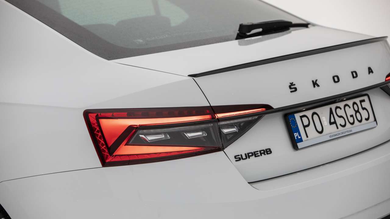 SUPERB iV SPORTLINE PO4SG85