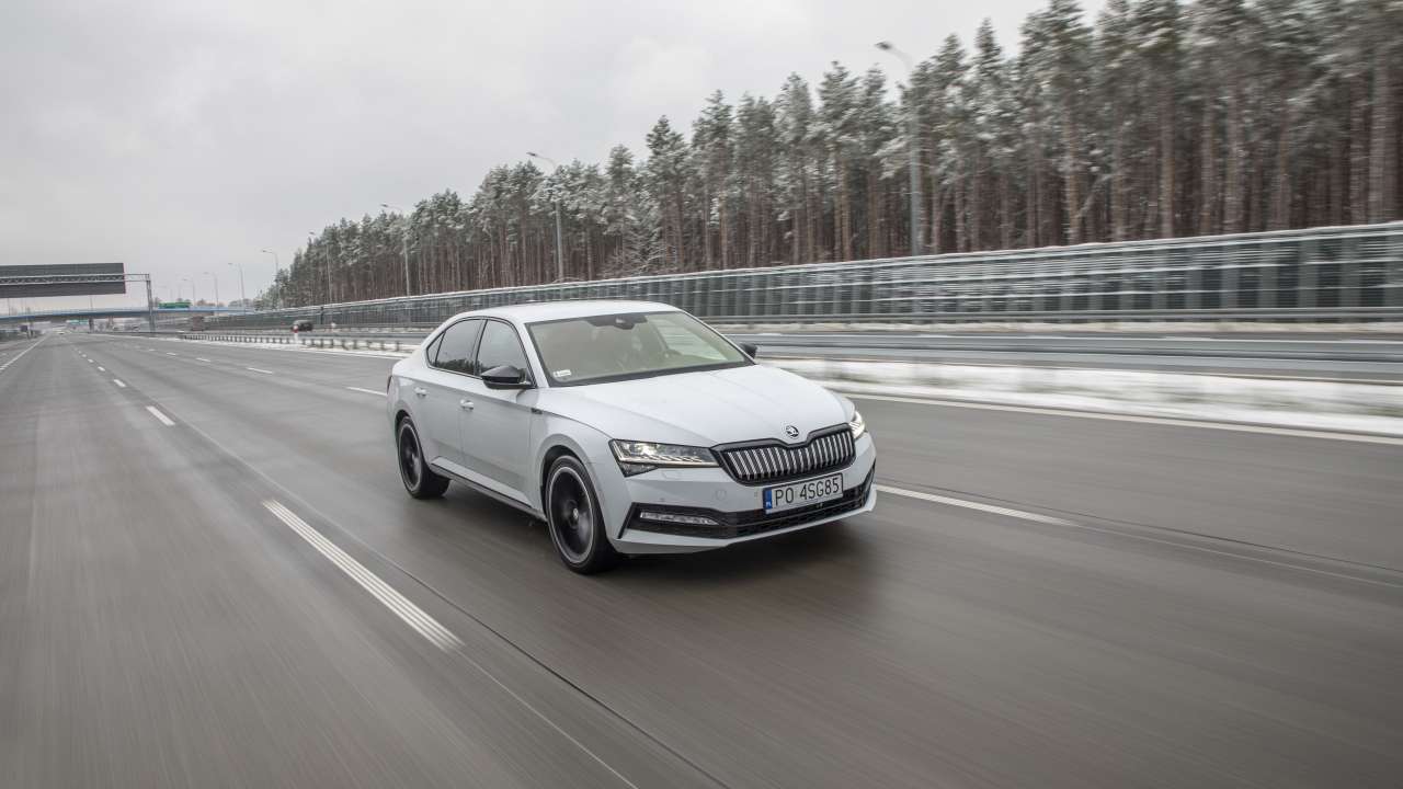 SUPERB iV SPORTLINE PO4SG85