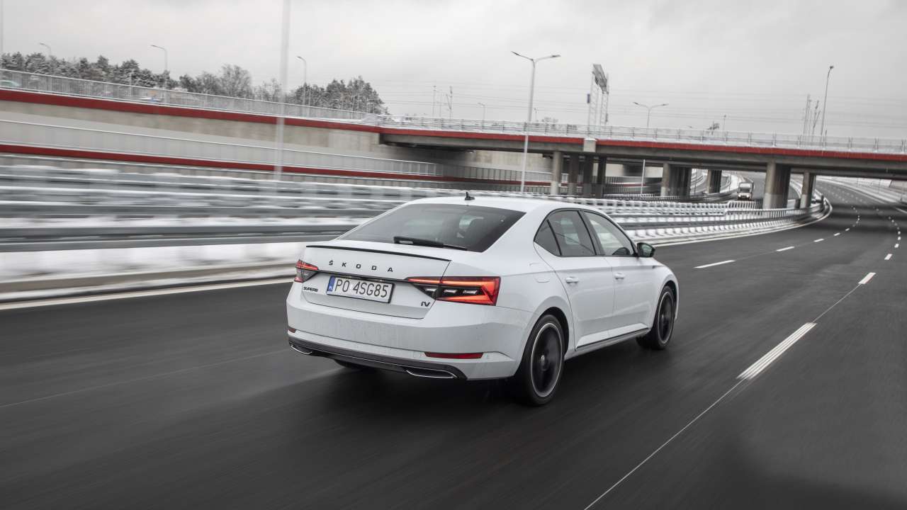 SUPERB iV SPORTLINE PO4SG85