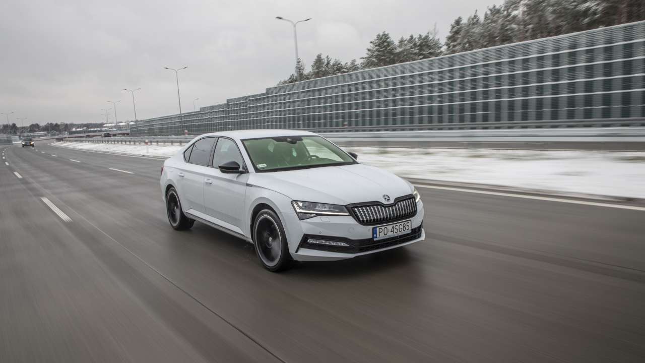 SUPERB iV SPORTLINE PO4SG85