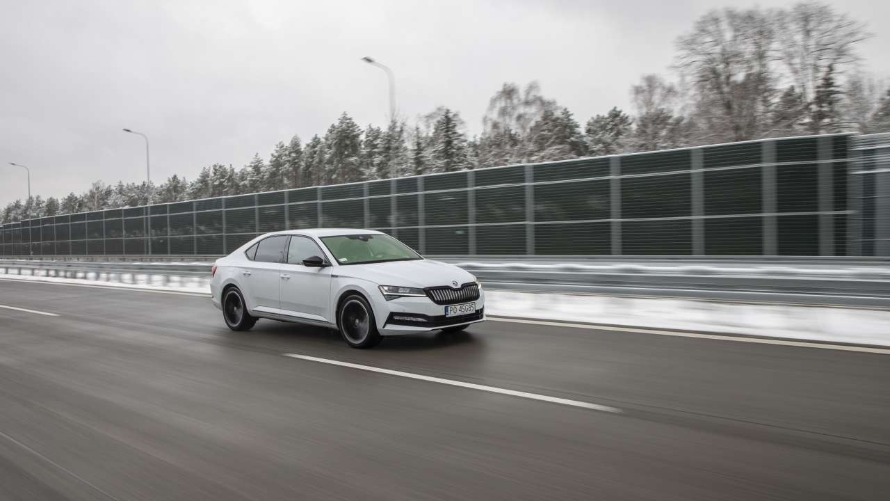 SUPERB iV SPORTLINE PO4SG85