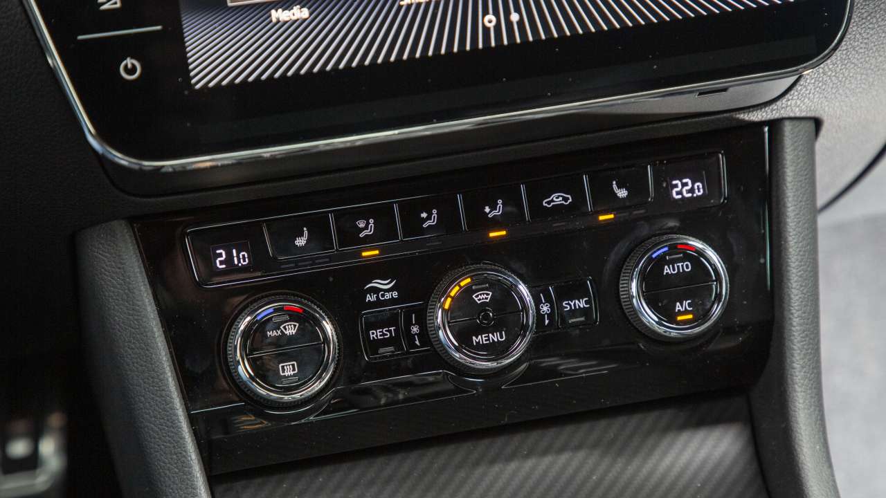 SUPERB iV SPORTLINE PO4SG85