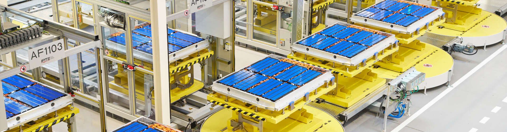 Škoda otwiera nową halę montażu systemów akumulatorowych. Marka staje się największym producentem baterii do aut elektrycznych w Grupie Volkswagen