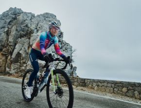 Kasia Niewiadoma w tegorocznej edycji Tour de France Femme z dumą wspierana przez markę Škoda