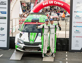 Rajd Walii: Pontus Tidemand mistrzem WRC 2, dziesiąte zwycięstwo w sezonie dla ŠKODY