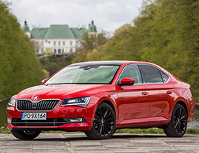 ŠKODA zwycięża w czterech kategoriach w plebiscycie czytelników „Auto Trophy 2017”