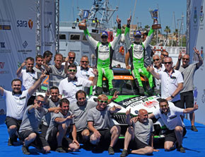 Załogi ŠKODA Motorsport triumfują w kategorii WRC 2 Pro na mecie Rajdu Sardynii