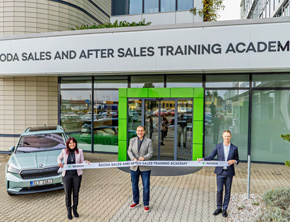 ŠKODA AUTO uruchamia innowacyjną Akademię Sprzedaży