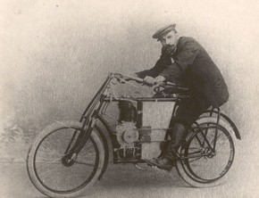 Z Paryża do Berlina na motocyklach Laurin & Klement: 120 lat sportów motorowych ŠKODY