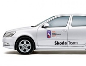 Wielki hokej ze Škodą Superb w Toruniu