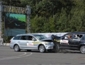 Crash test przy prędkości 90 km/h
