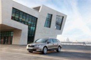 Škoda Superb Najlepszym Samochodem Kombi 2011 