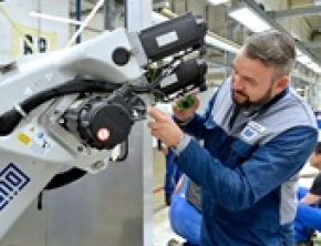 Wakacje w fabryce: ŠKODA modernizuje i rozbudowuje swoje hale produkcyjne